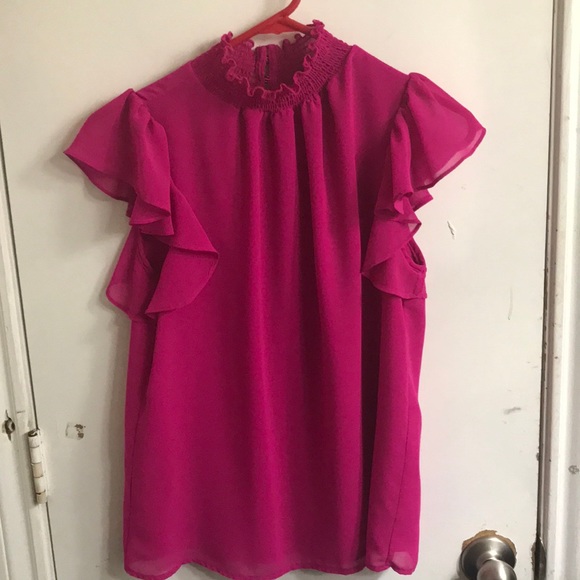 1. State Tops - 1.STATE pink flutter top. Size small. EUC!